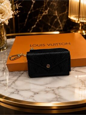 CARD HOLDER